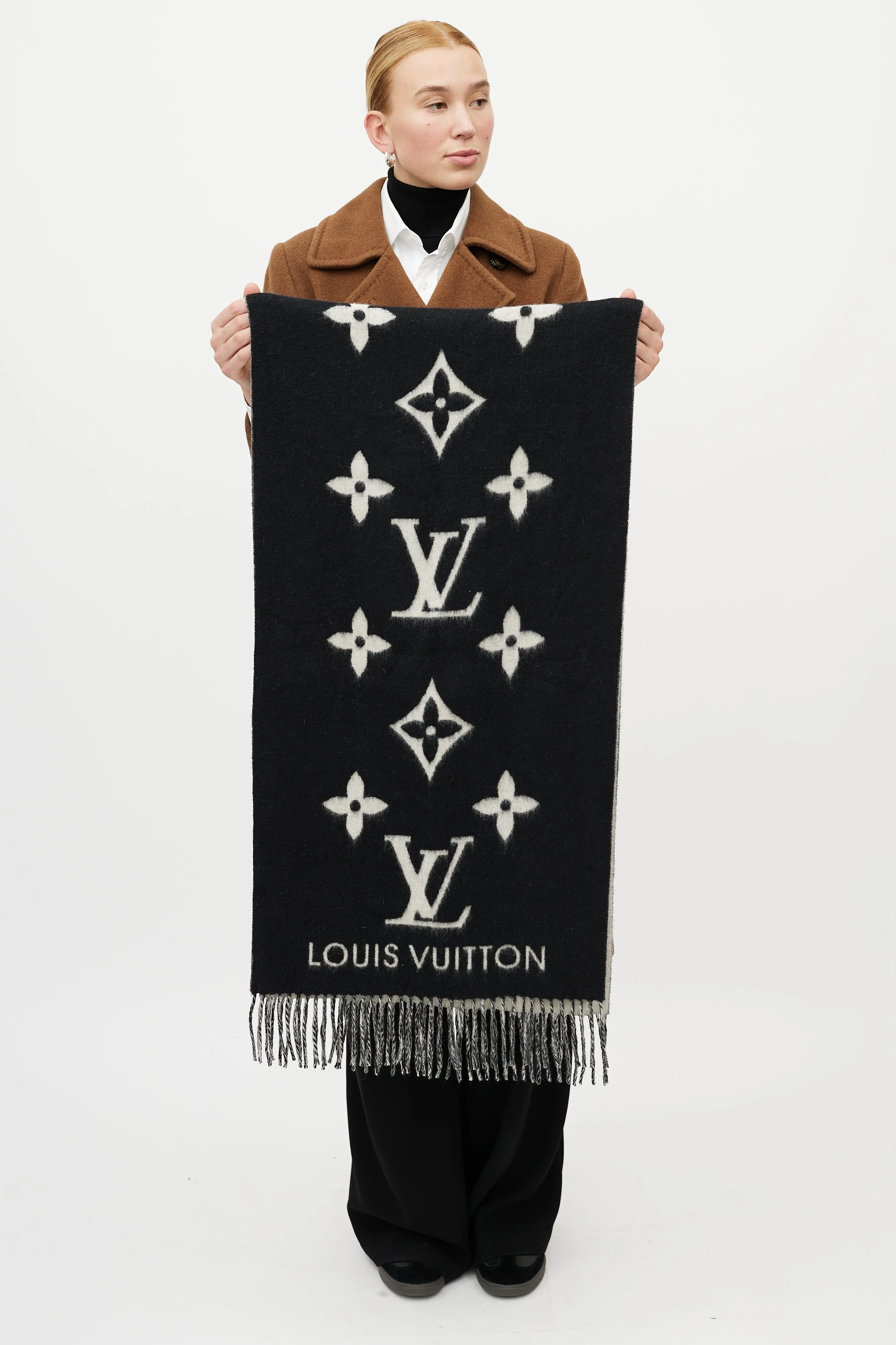 Black & White Reykjavik Cashmere Monogram Scarf