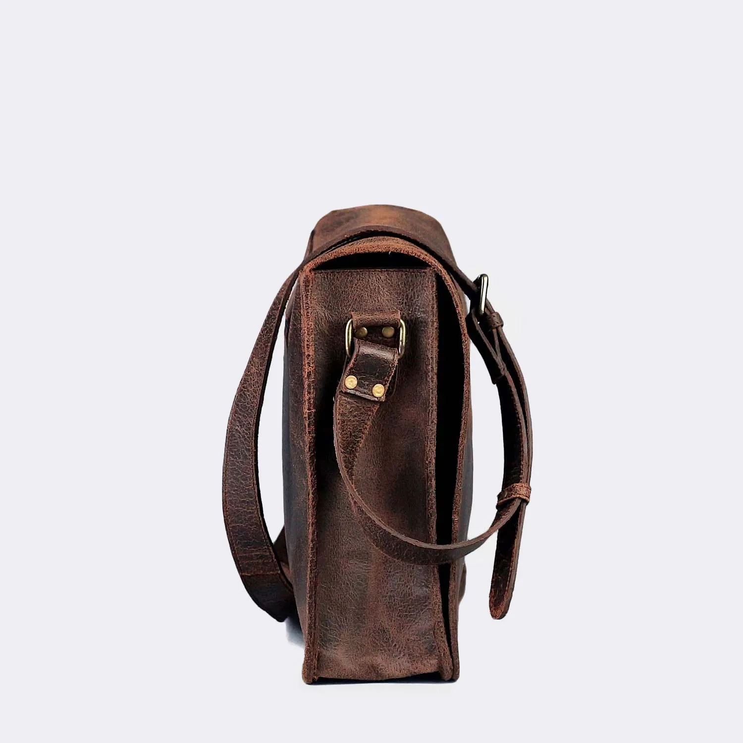 Chogolisa Dark Brown Leather Messenger