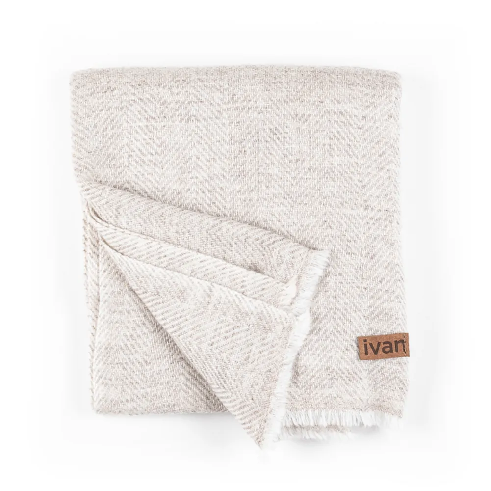 LIGHTWEIGHT CASHMERE SCARF