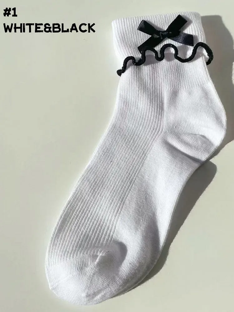 Ruffled Contrast Trim Lolita Ankle Socks