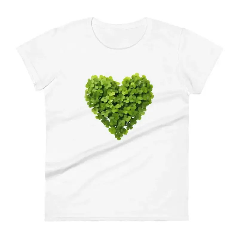 Shamrockin Comfy Tee for St Patrick’s Day Shenanigans