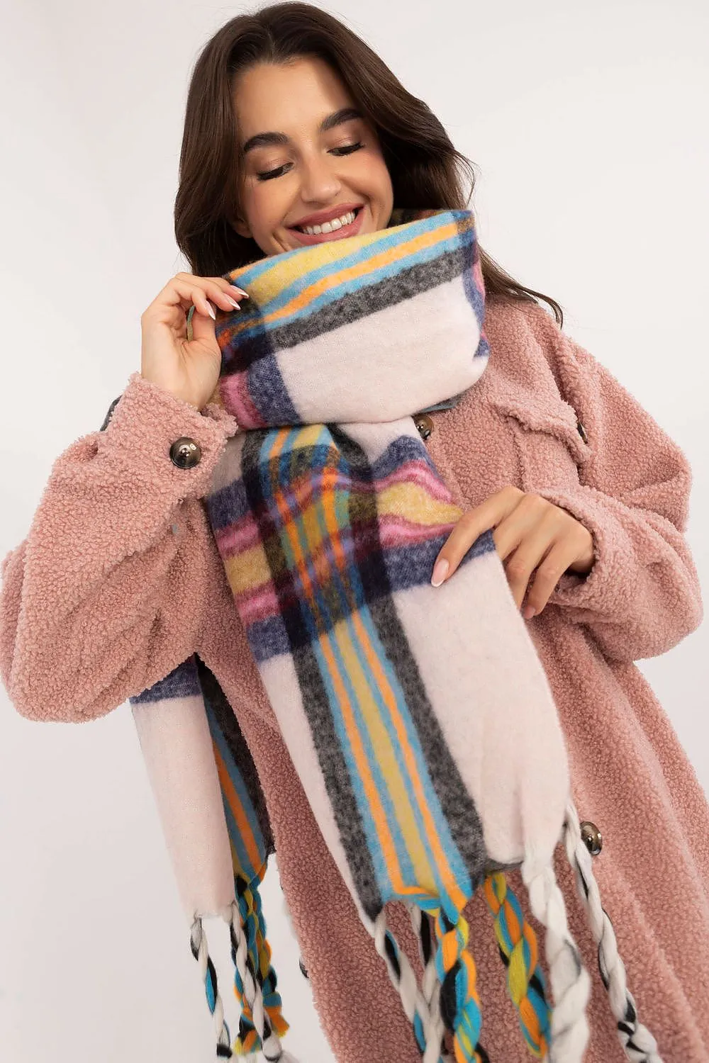 Shawl model 202584 AT