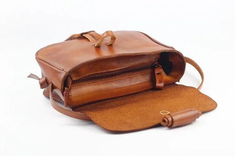 Small Vintage Designer Vegetable Leather Shoulder Bag For Women Retro Handcrafted Brush Off Ladies Tassel Handbag